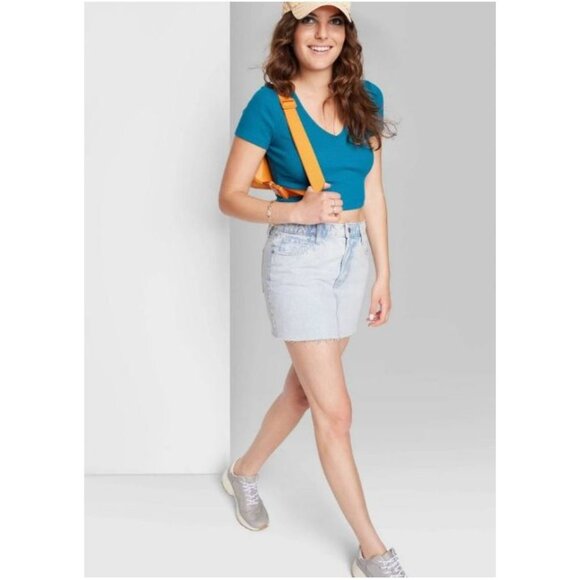 Wild Fable Women's Mini Skirt Low-Rise Denim Light Wash Size 4 - Picture 2 of 4